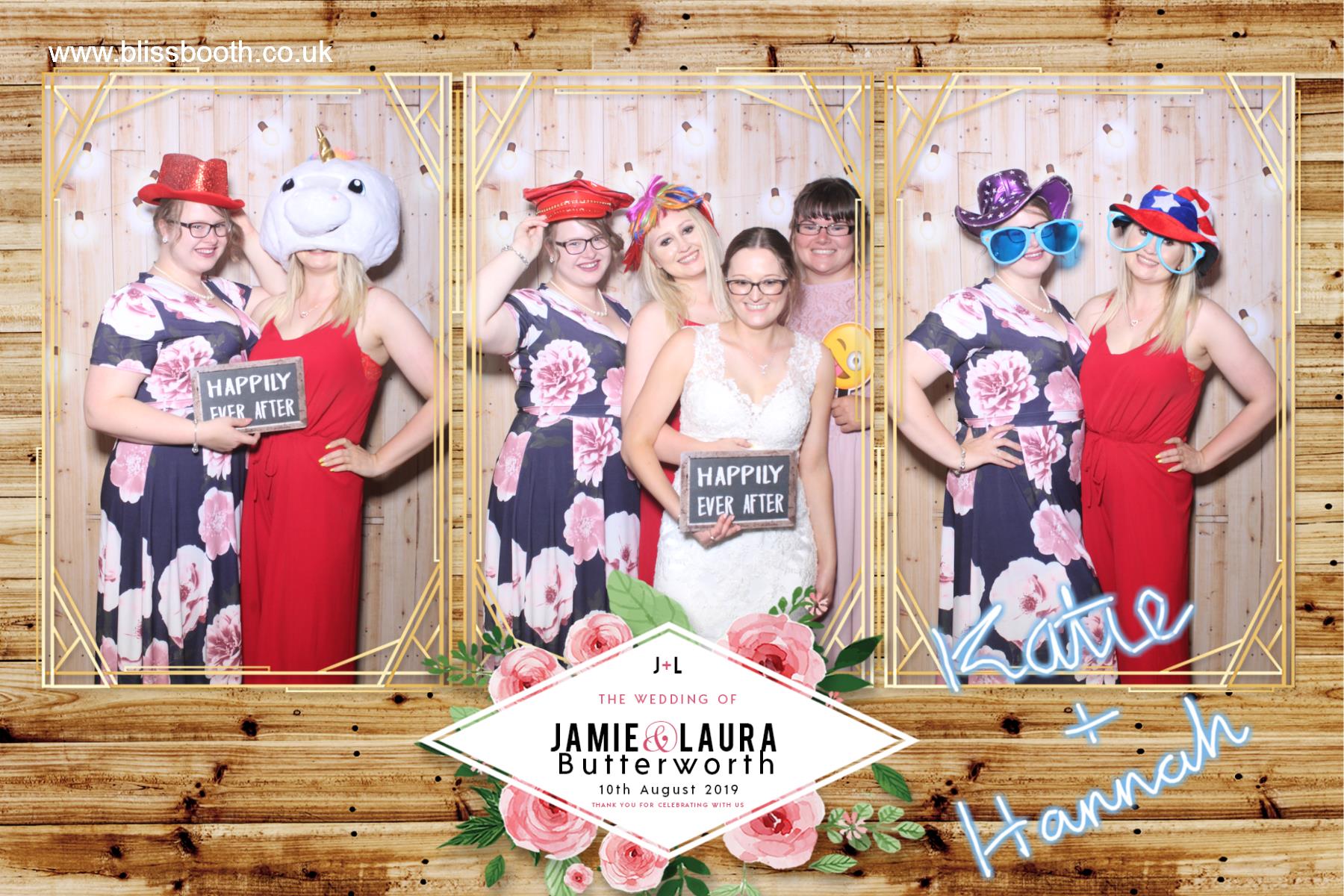 Laura and Jamie | View more photos from the event at gallery.blissbooth.co.uk/u/BlissBooth/Laura-and-Jamie
